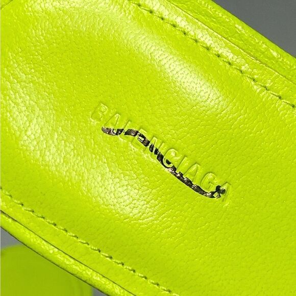 Balenciaga Women's Cagole Buckle Stud Slide Sandals size 39 - Picture 5 of 12